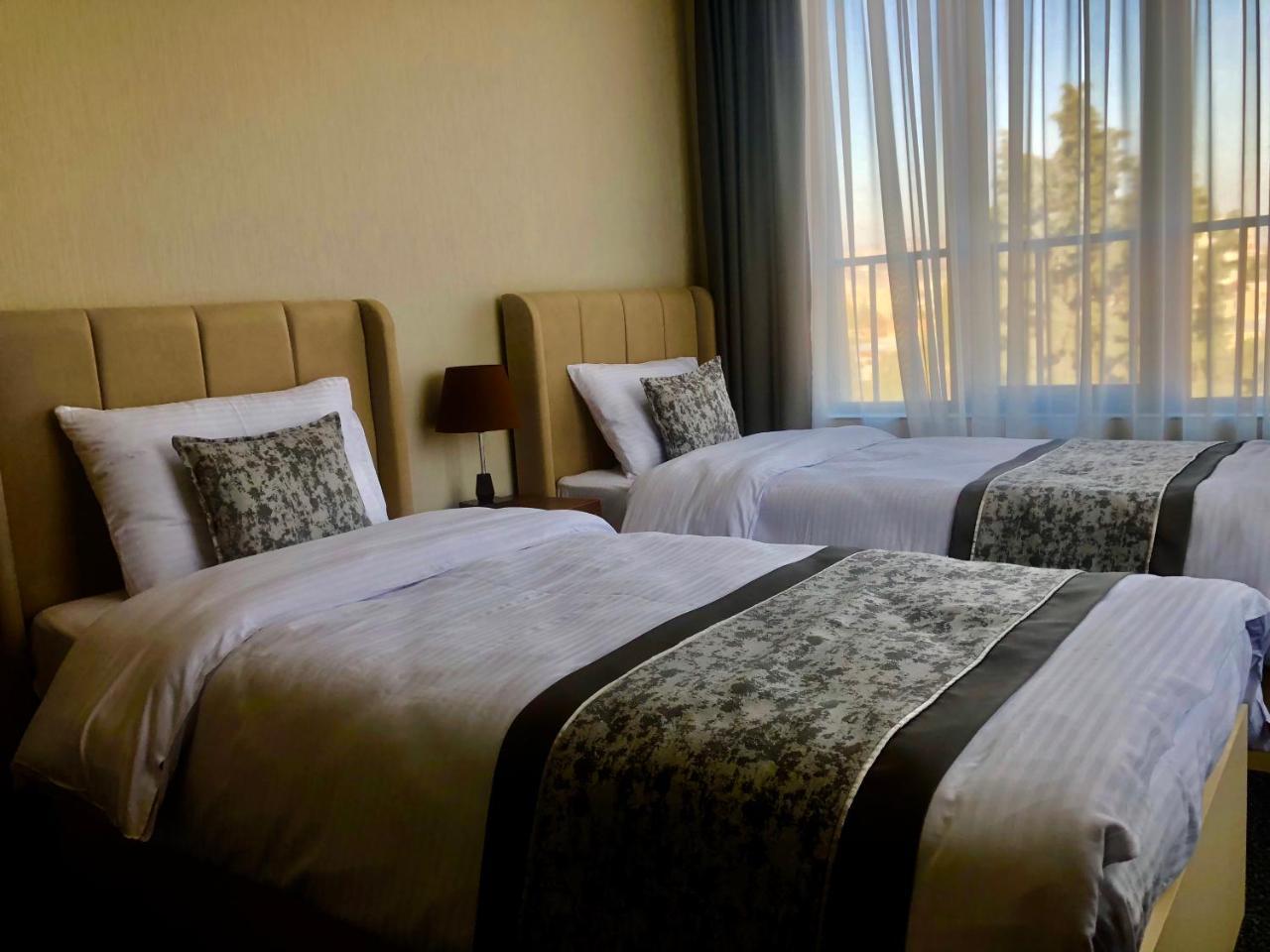 Tbili Hotel Τυφλίδα Εξωτερικό φωτογραφία