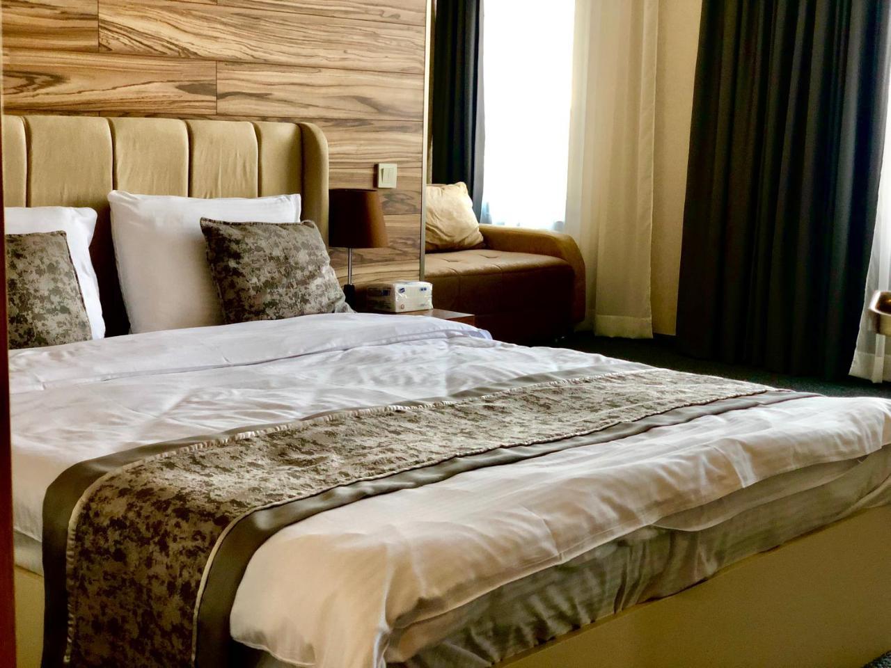 Tbili Hotel Τυφλίδα Εξωτερικό φωτογραφία